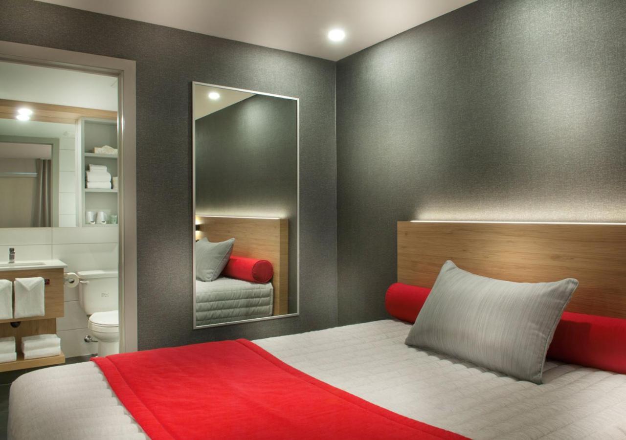 Ramada By Wyndham Laval Hotel Buitenkant foto